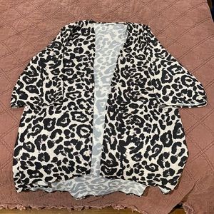 Leopard print sheer kimono/cardigan